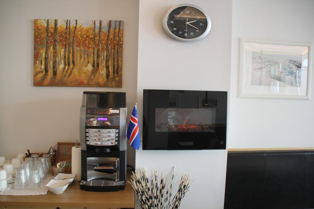 100 Iceland Hotel Reykjavík Exterior foto